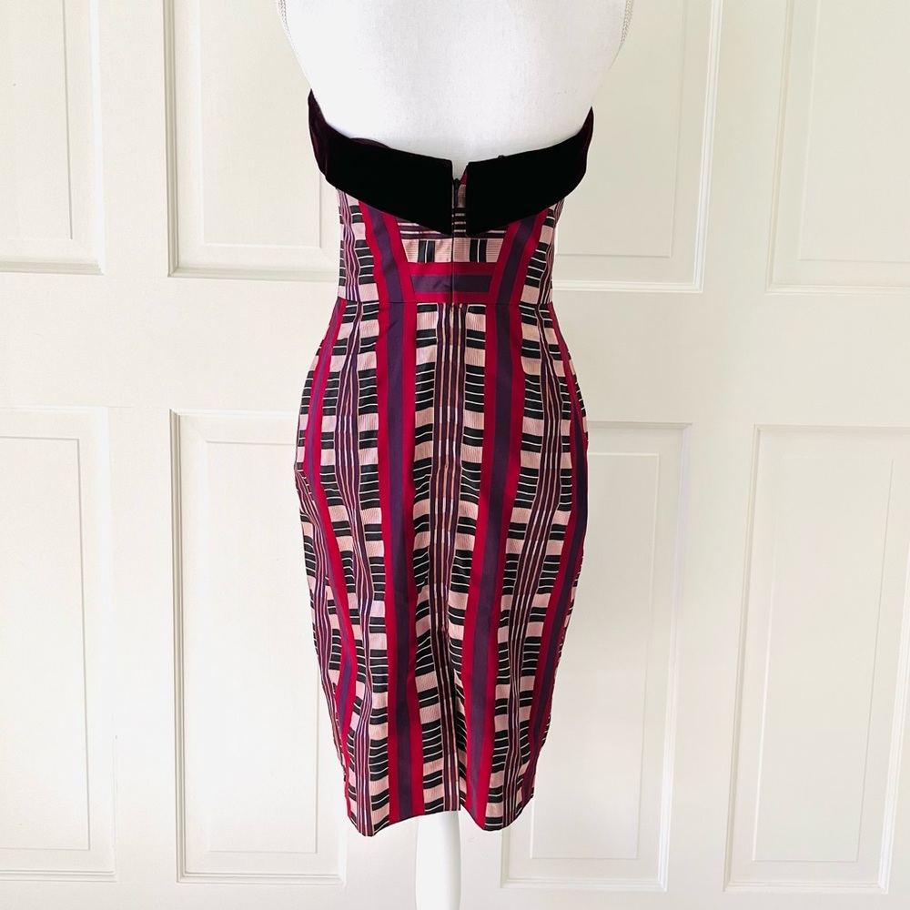 Carolina Herrera silk red plaid strapless dress 6 - Picture 10 of 13